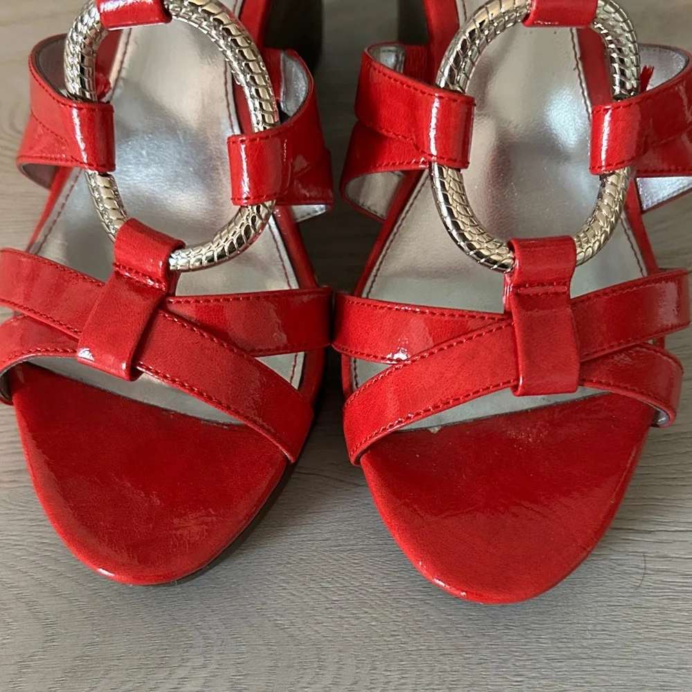 Alfani Vibrant Red and Gold Wedge Sandals - Picture 4 of 13